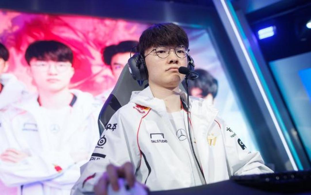 Faker回归赛场，逆转首场状态亮眼，TES观众沸腾！